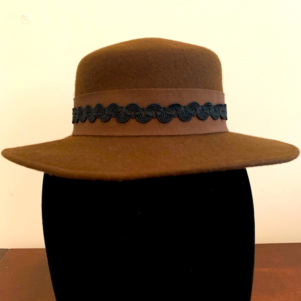 Ladies Brown Hat